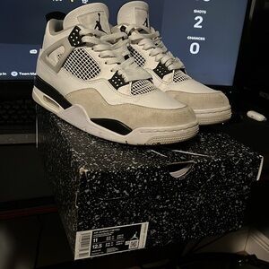 Jordan 4 Military Black